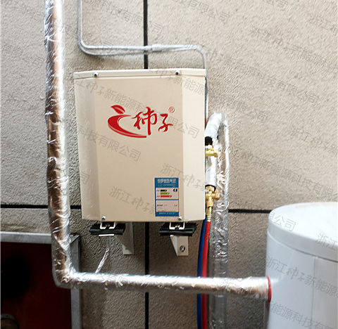 浙江慈溪——太陽能異聚态家用熱水系統